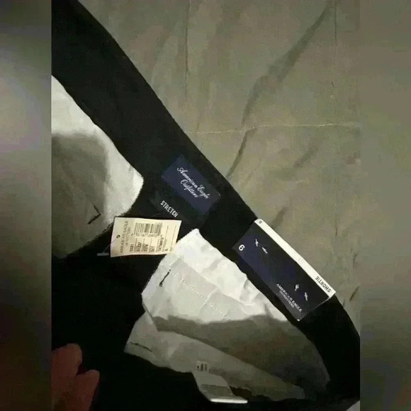 American Eagle  Outfitters black shortie shorts size 6 NWT - Picture 2 of 3